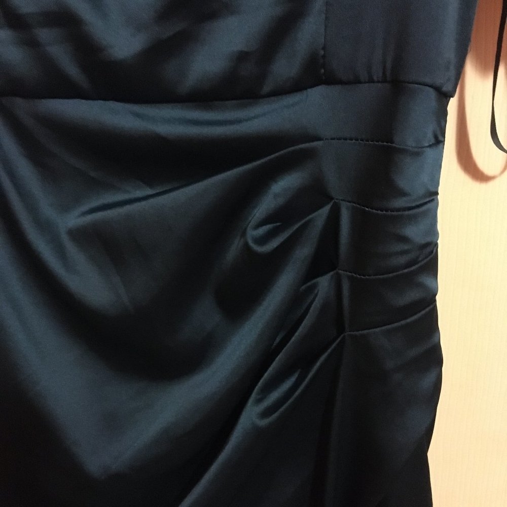 Prom/ Formal Dress - Picture 3 of 7
